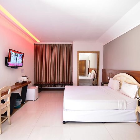 Fantasy Resort Nakhon Sawan Exterior foto