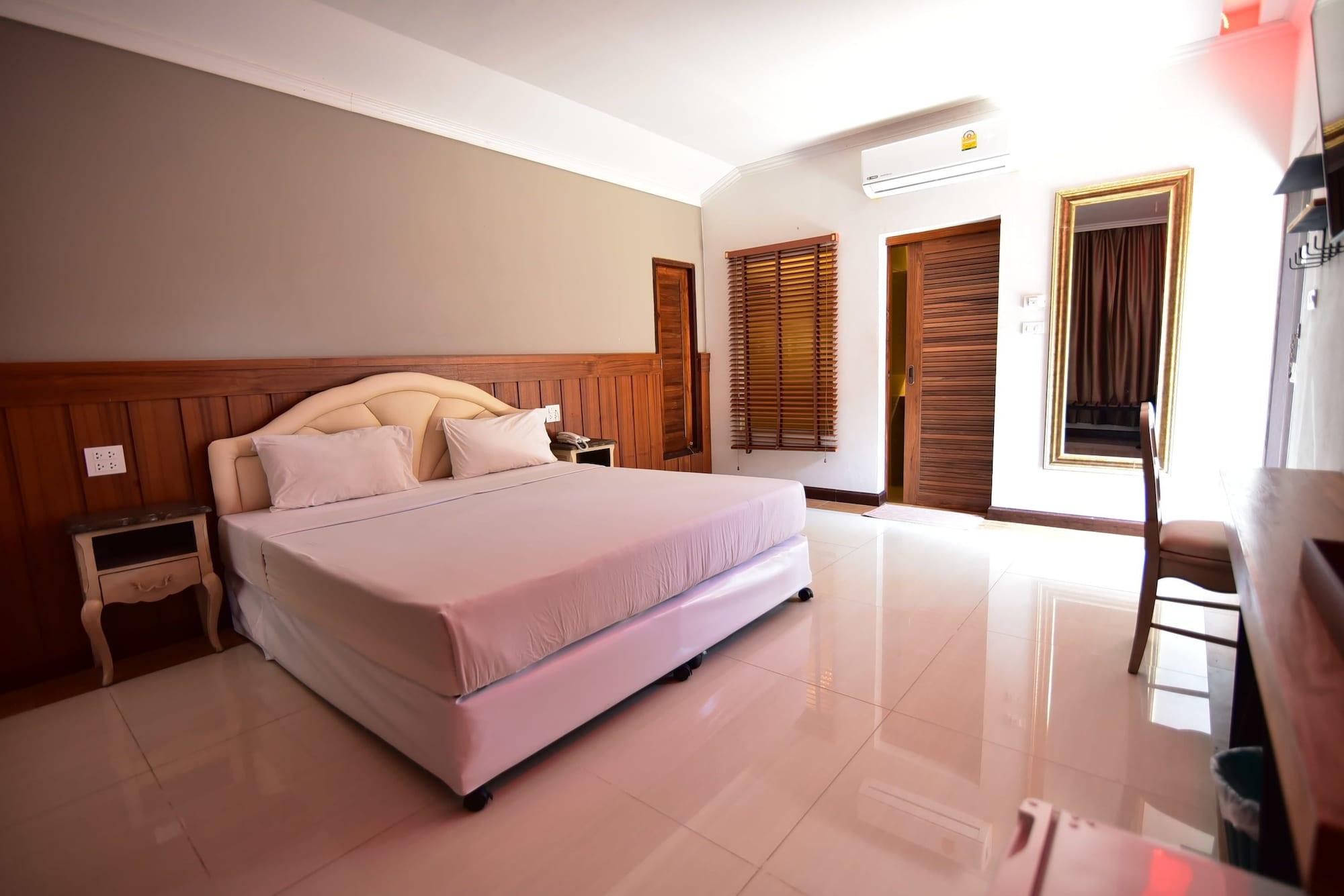 Fantasy Resort Nakhon Sawan Exterior foto