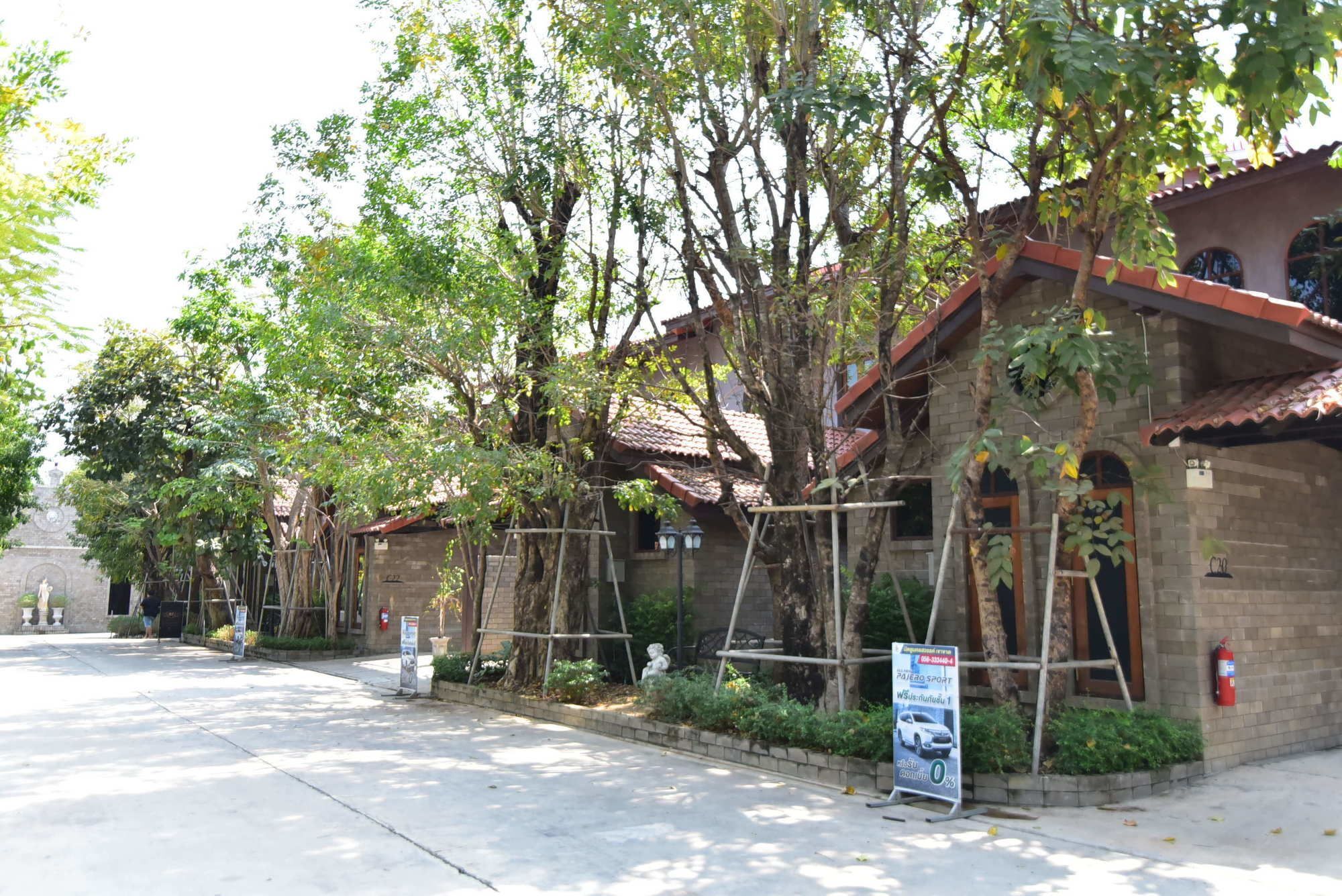 Fantasy Resort Nakhon Sawan Exterior foto